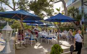 Das Frühstück oder Abendbuffet im Restaurant können Sie auf Wunsch hinzubuchen - Foto: Bethel Fath
